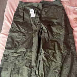 xs olive green hollister parachute cargo pants